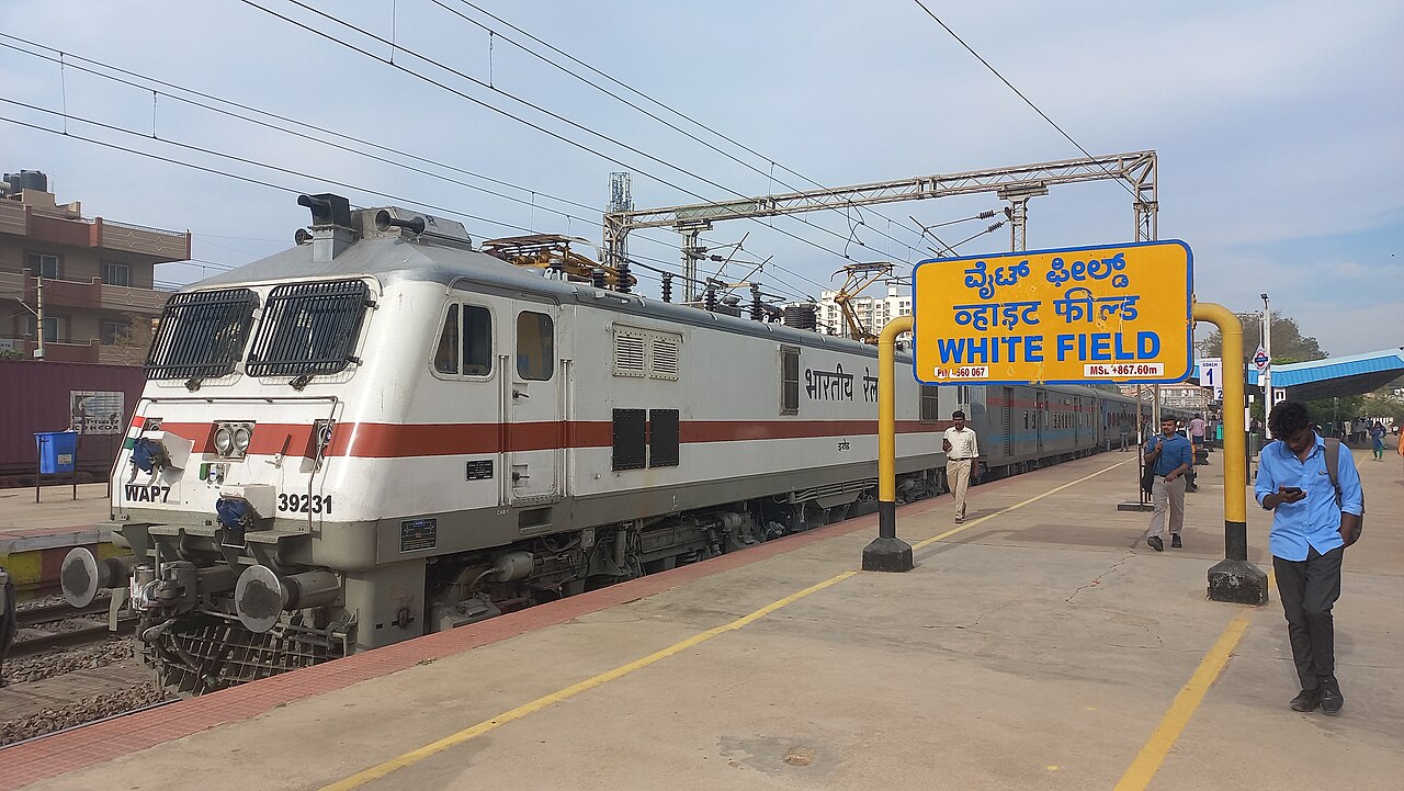An Indian Railways electric locomotive